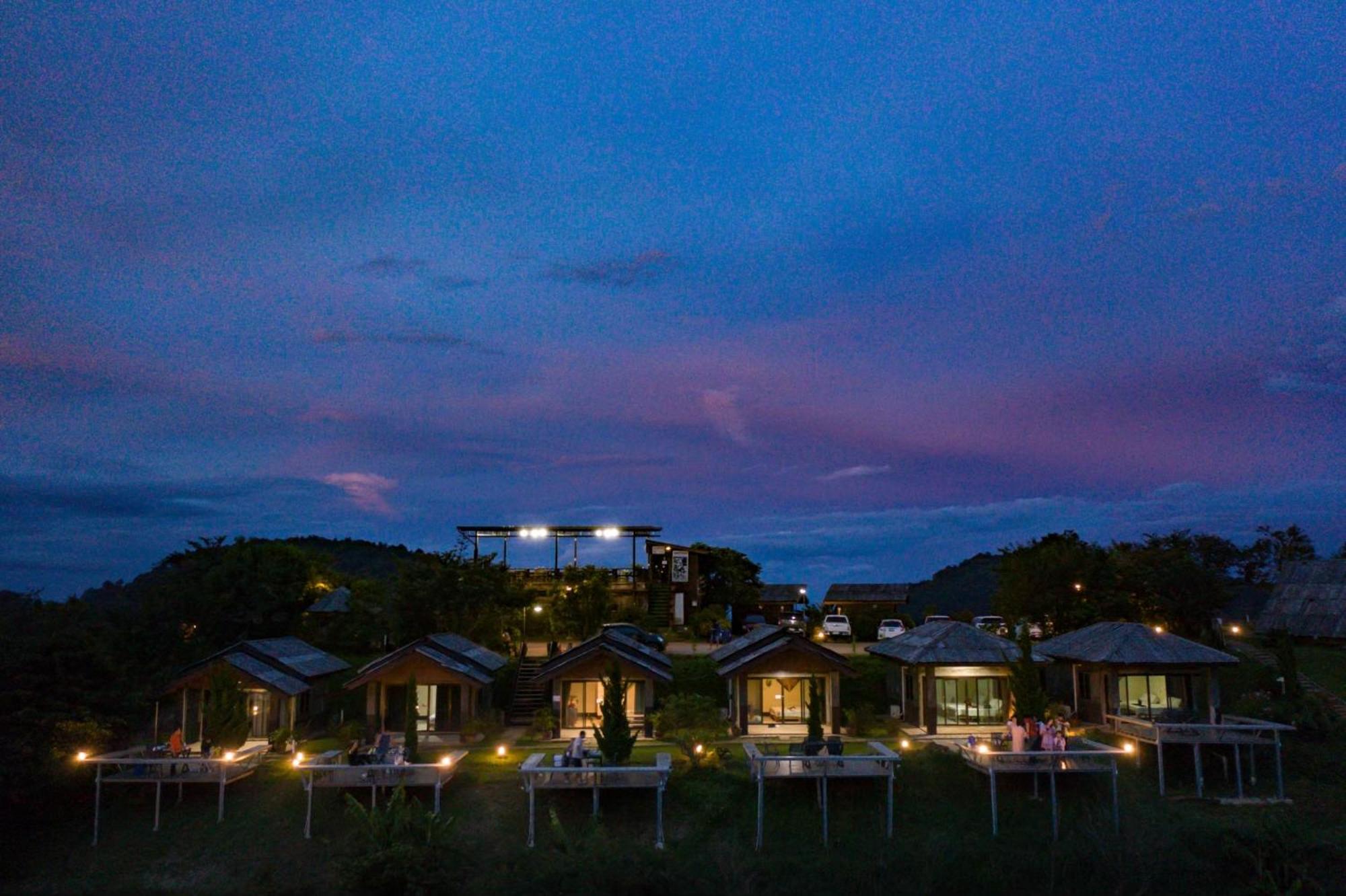 Ở trọ Mon View Ngam *